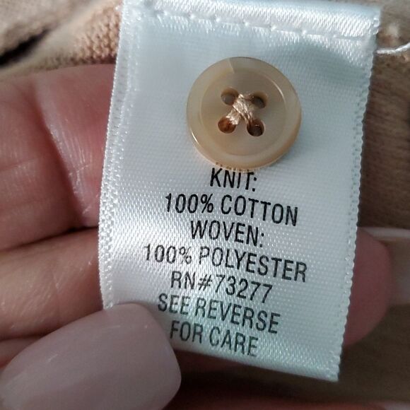 Simply Vera Vera Wang's lightweight sweater. Oversized, small. - Picture 9 of 11